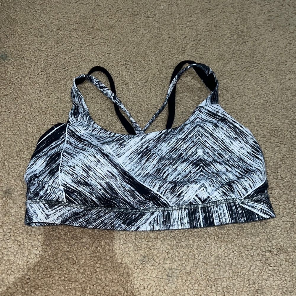 Lululemon sports bra